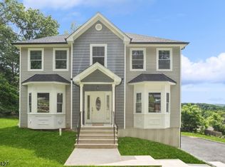 10 Blakely Ave, Dover, NJ 07801