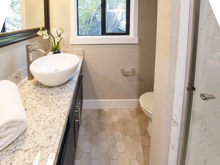St. Francis Apartments — Photo 7