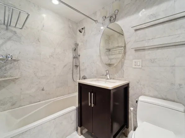 2727 Palisade Avenue image 16 of 25