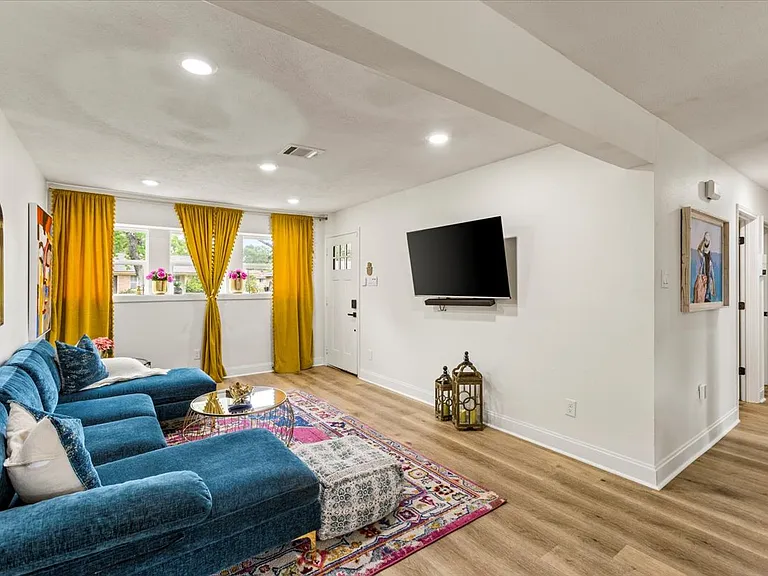 5751 Firenza Dr — Photo 4