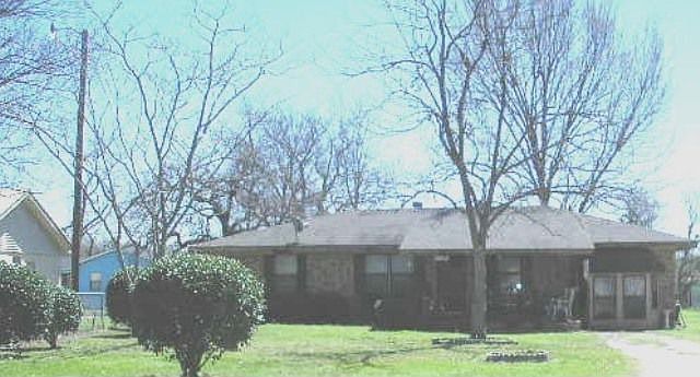 1st image of 230 E 3rd St