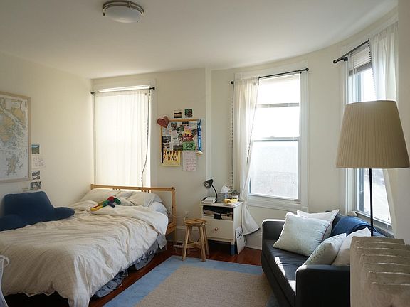 3rd image of 83 Harvard St #23C
