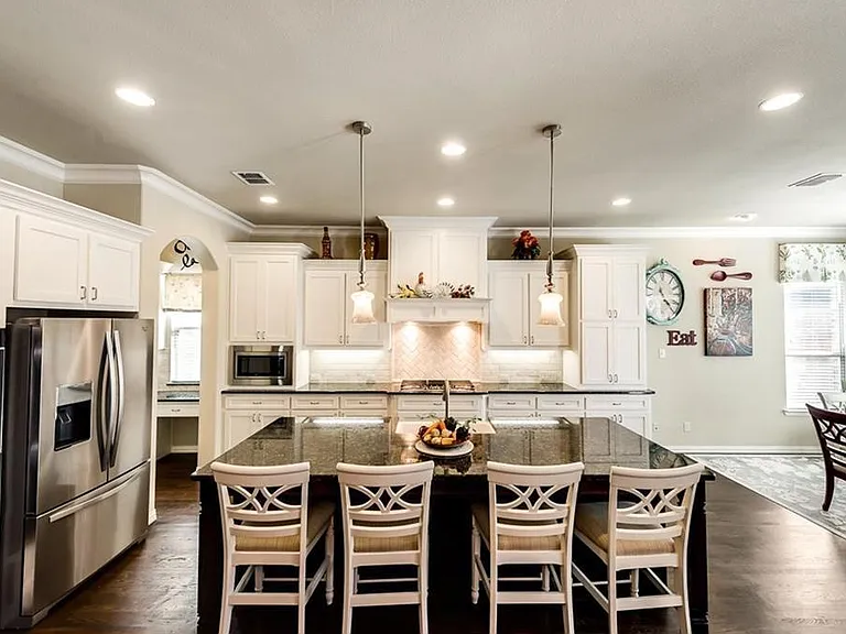 917 Pleasant View Dr — Photo 4