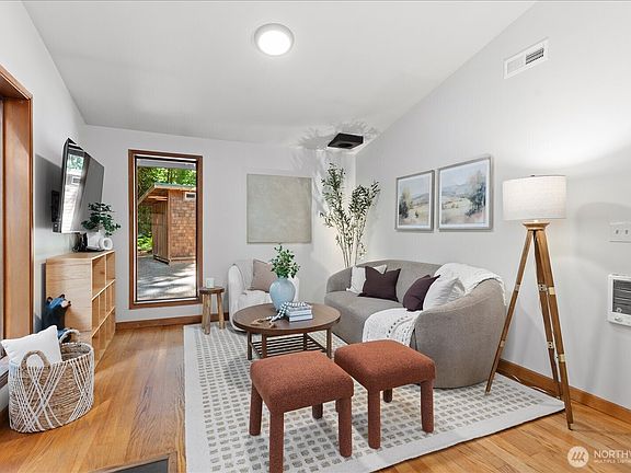 5th image of 20019 NE 148th Street