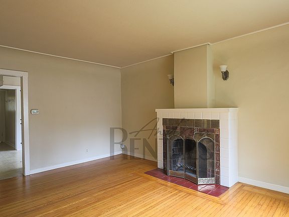 5th image of 516 Curtis St