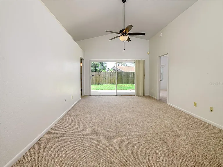 1407 Wakefield Dr — Photo 11