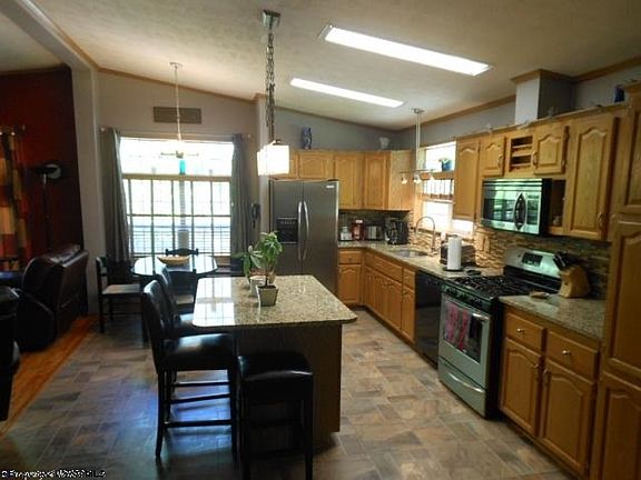 2nd image of 6 Oakton Dr