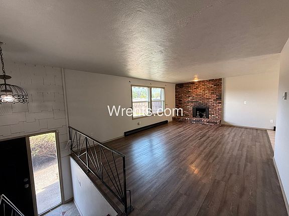 2nd image of 11005-11007 E 32nd Ave #11005