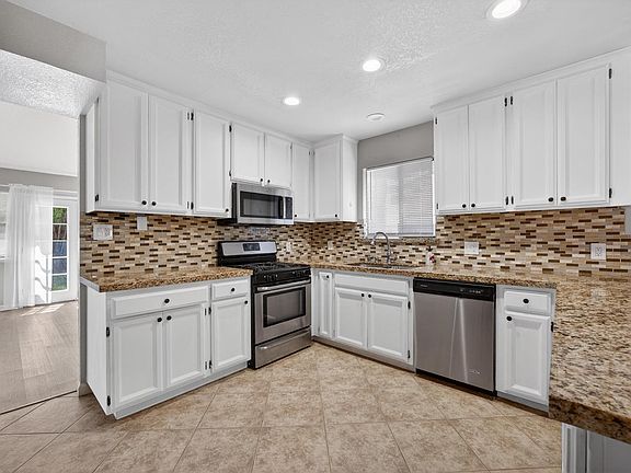 4th image of 8616 Pershing Ave