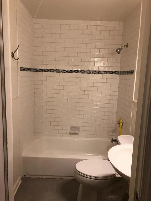 1706 Redwood Ave photo 1