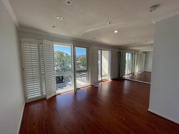 4th image of 1021 Scott St APT 355
