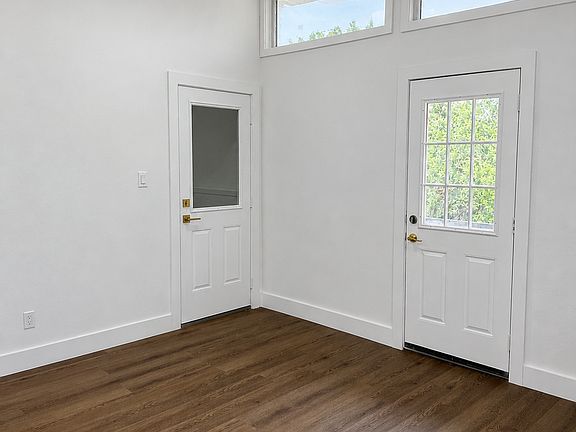 2nd image of 2708 Oakcliff St