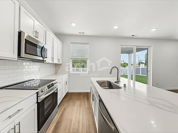 4th image of 8011 Verona Loop SW