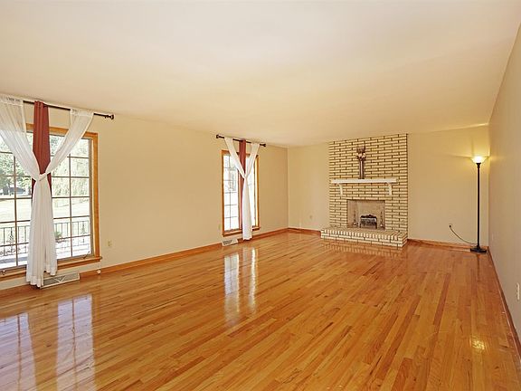 4th image of 7650 Oceola Ln