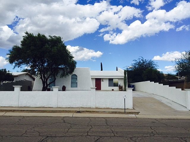 2nd image of 2960 W Saint Tropaz Ave