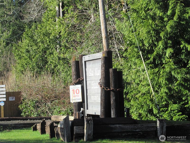 2nd image of 107 Dolphin Lane