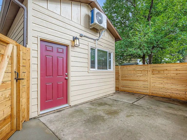 914 Alexander Rd #B — Photo 9