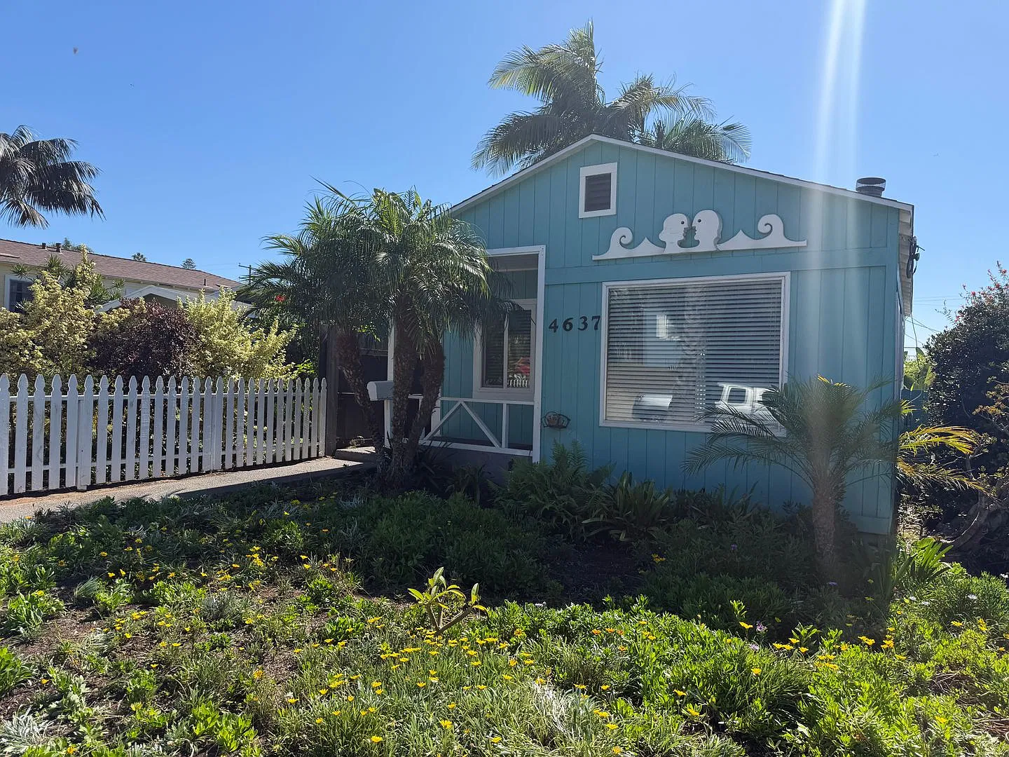 2BR/1BA Home in South Ocean Beach - New Kitchen Remodel, Laundry In-Unit — Photo 1