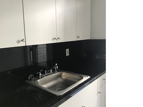 2nd image of 16890 NE 21st Ave APT 4