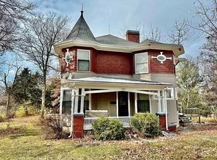 507 W 10th St, Trenton, MO 64683