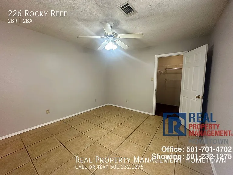 226 Rockyreef Cir — Photo 10
