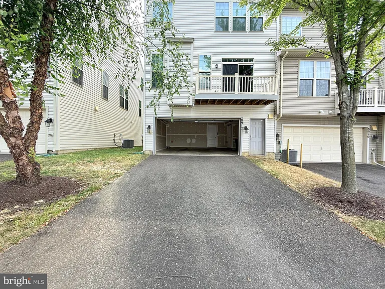 8912 Tower Pl — Photo 44