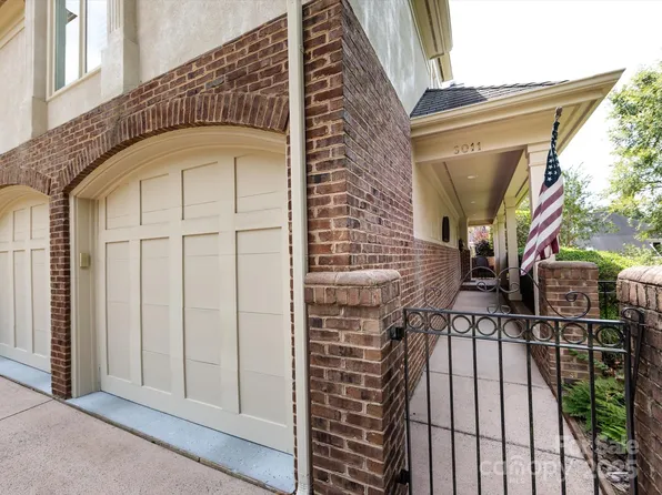 6011 Old Well House Rd, Charlotte, NC 28226