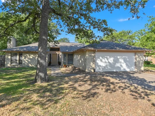 2802 Normand Dr, College Station, TX 77845