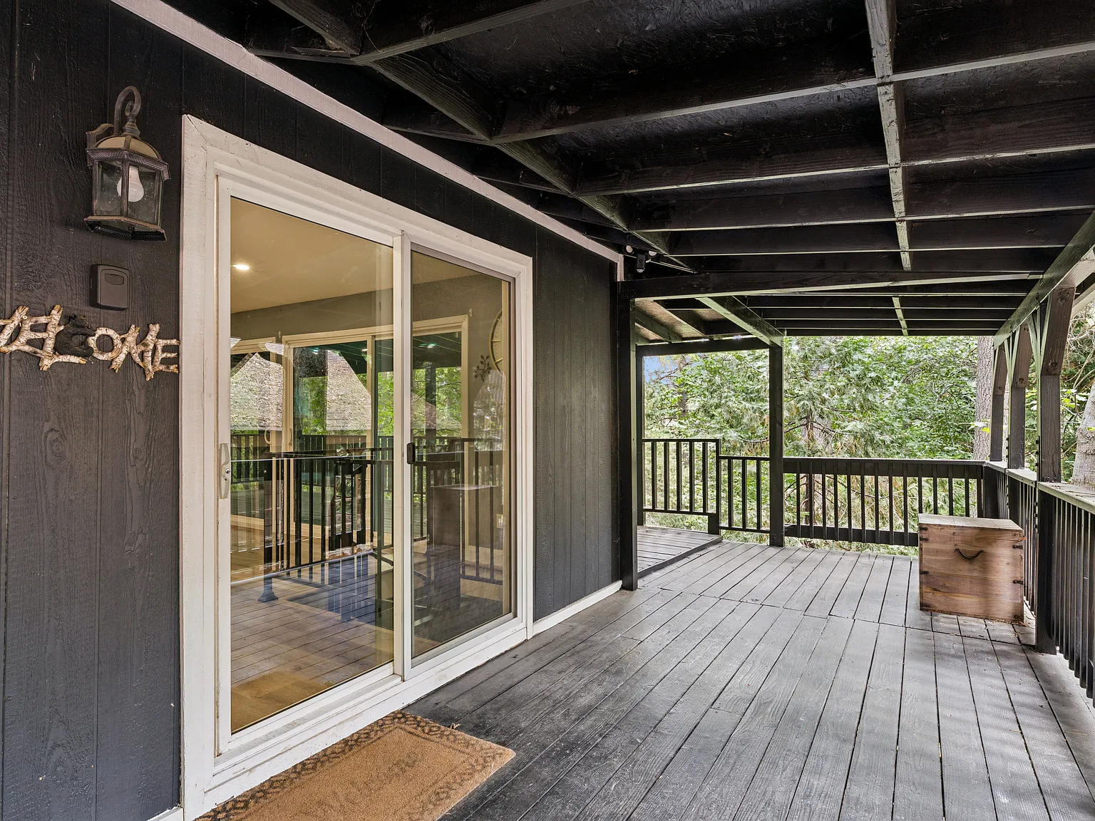 3 bed, 1200 sqft, $2,400 — Photo 3