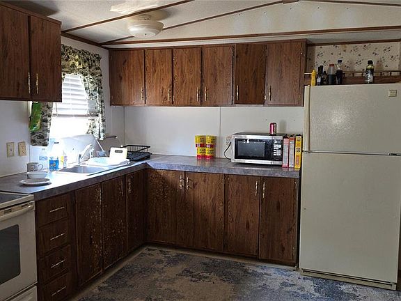 5th image of 8861 Shur Lee Ln
