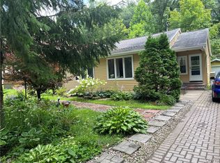 6418 Lakeshore Rd S, Canastota, NY 13032