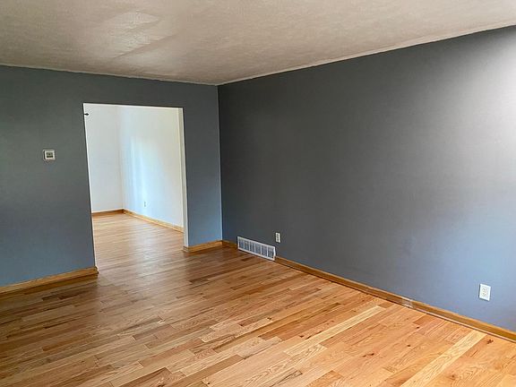 5th image of 2089 60th St SE