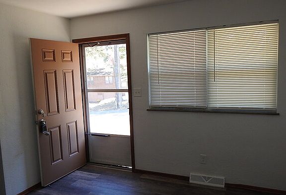 3rd image of 1632 S Scott Ave