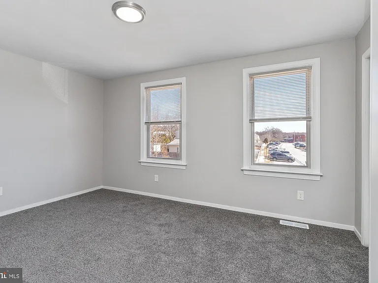 42 Holcumb Ct — Photo 15