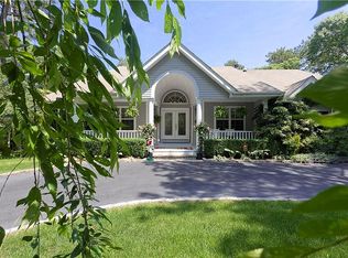 1 Jeffrey Ln, Westhampton Beach, NY 11978