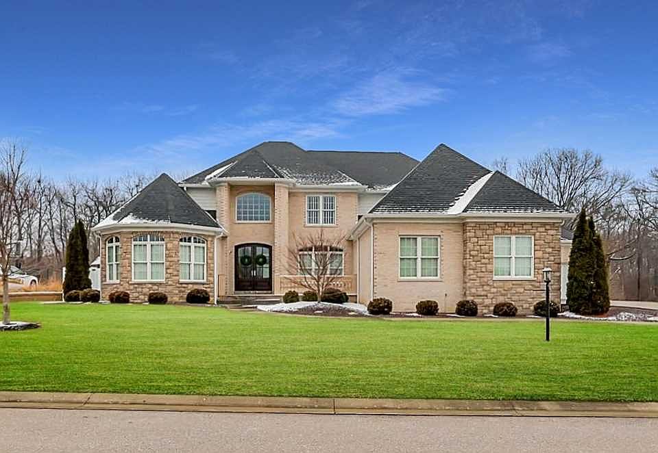 1st image of 8831 Claiborne Dr