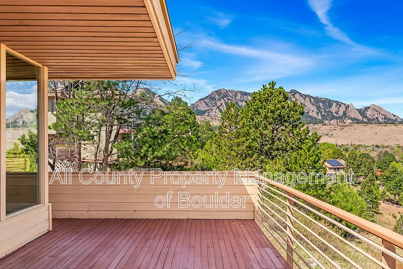 Building Photo - 3155 Lafayette Dr