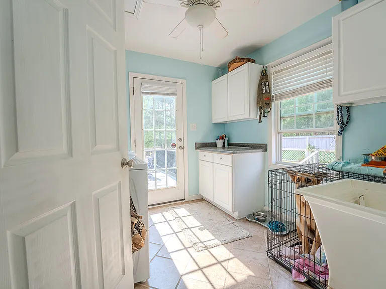 220 Dolphin Dr — Photo 30