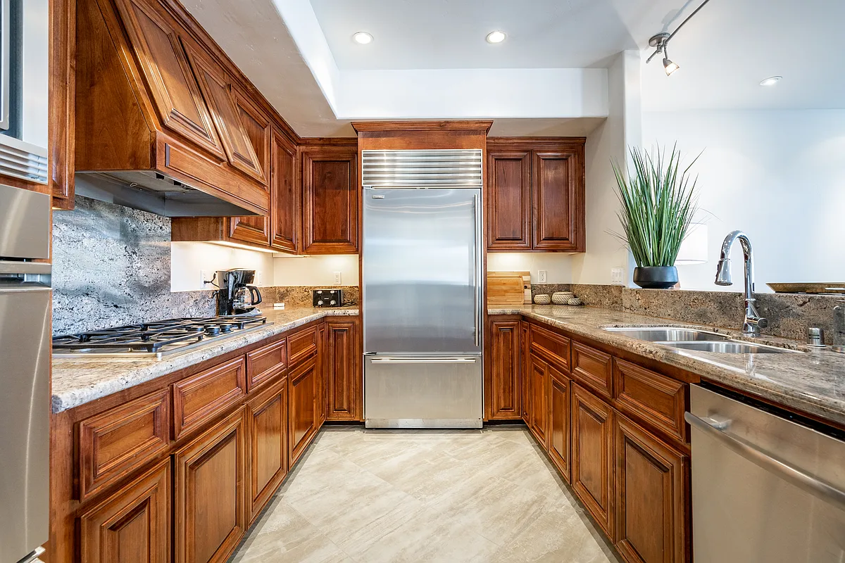 Building Photo - 109 W Montecito Way W