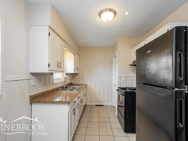 3998 Hamblen Dr — Photo 4