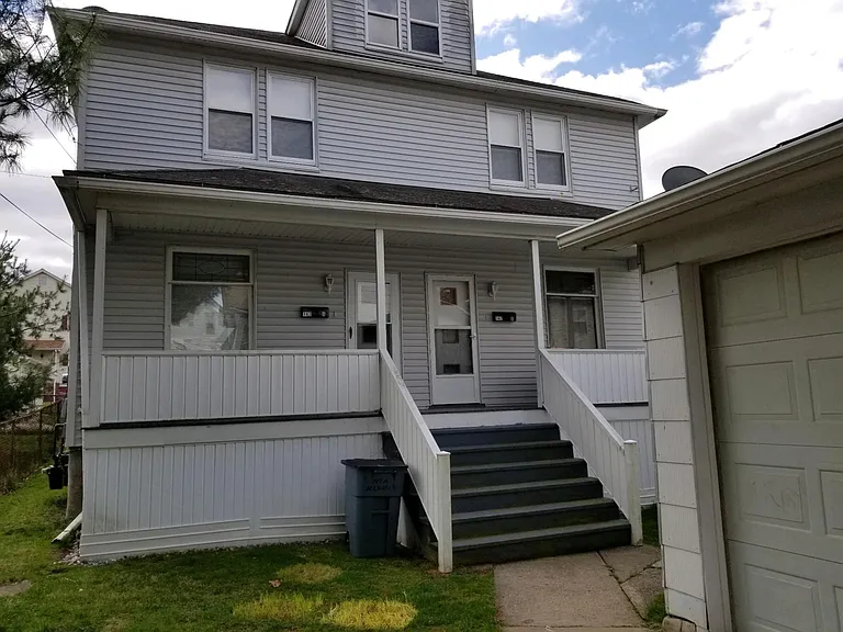 147 W Church St #B — Photo 2