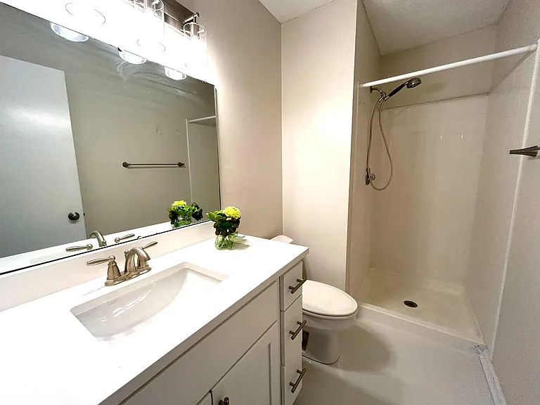 509 Heritage Ct — Photo 10