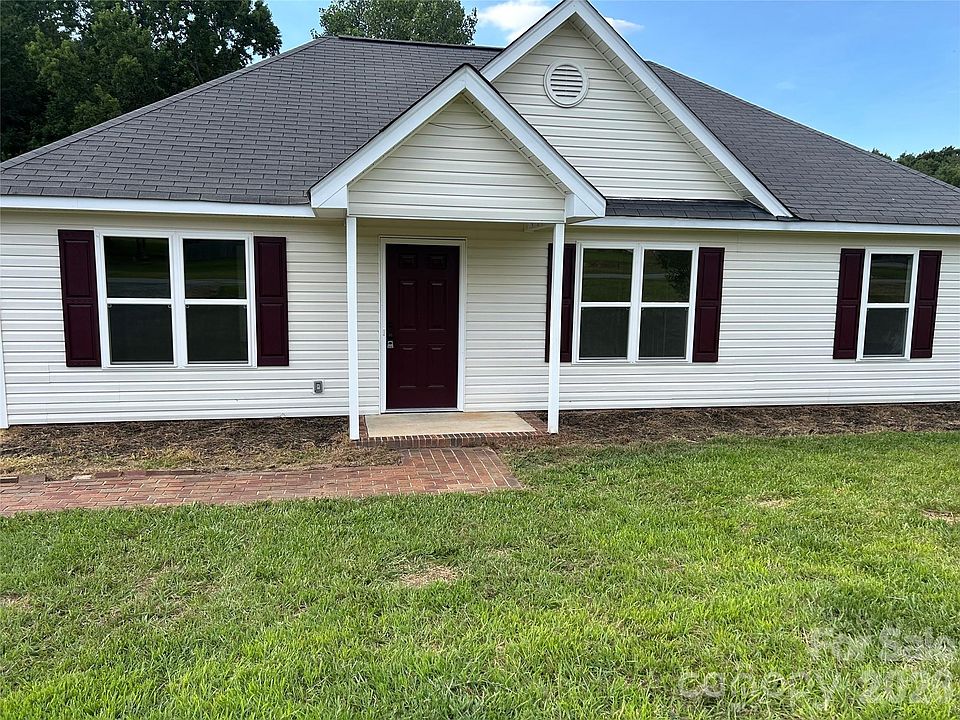 1st image of 1002 Crescent Way