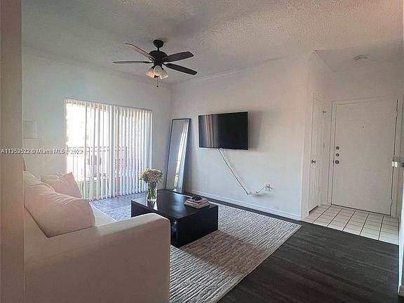 4th image of 151 SW 117th Ave #9303