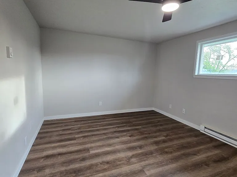 Oak Street Fourplex — Photo 12