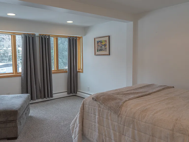 Secondary Bedroom, Sitting Area or use as an office