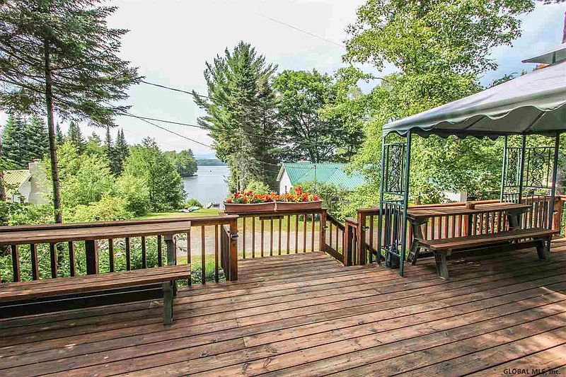 2nd image of 116 BROWN POINT Drive