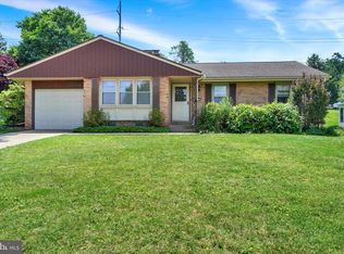 716 Hillcrest Rd, York, PA 17403