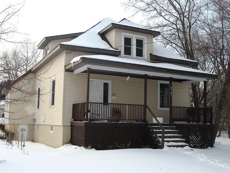 2101 Fitch Ave — Photo 1