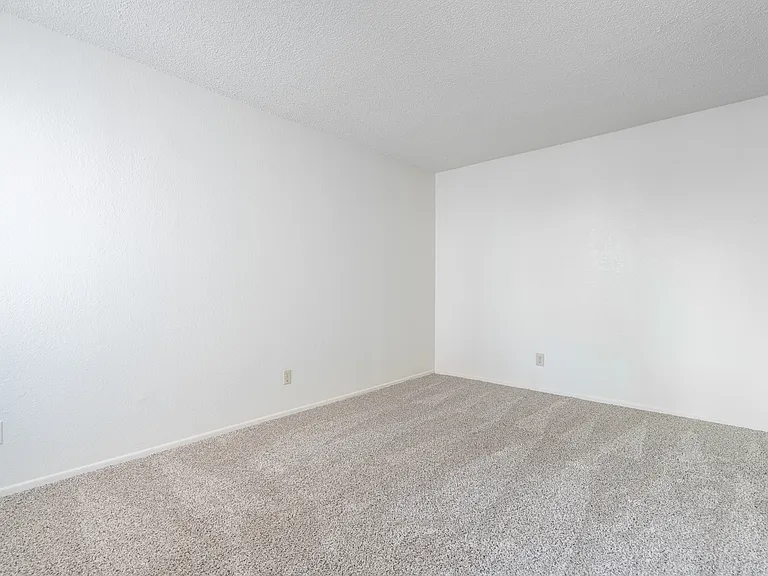 Villagio Apartments — Photo 12